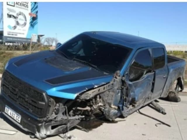 La aclaración de Gastón Ávila por el confuso accidente de su camioneta en las cercanías al aeropuerto de Rosario