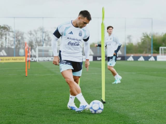 Dos futbolistas fueron desafectados de la Selección Argentina: se pierden la despedida de Lionel Messi