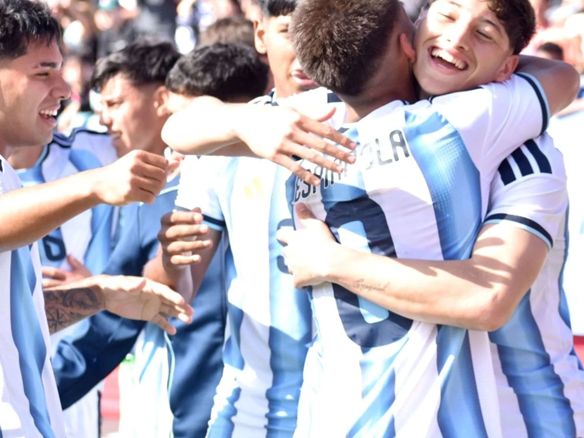 Videos: el golazo de la clasificación a la final y los mejores momentos de Argentina vs. Perú en los Suramericanos