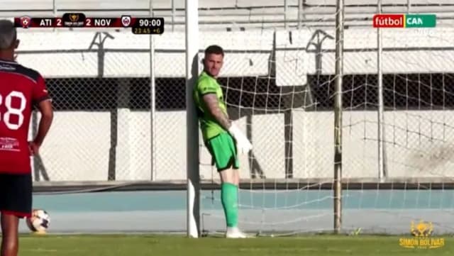 Un arquero argentino se negó a atajar un penal en señal de protesta