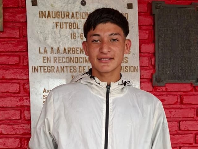 Le hizo un hat-trick a Boca y con 22 goles en 24 partidos es figura en la Séptima de Argentinos Juniors: Lautaro Báez