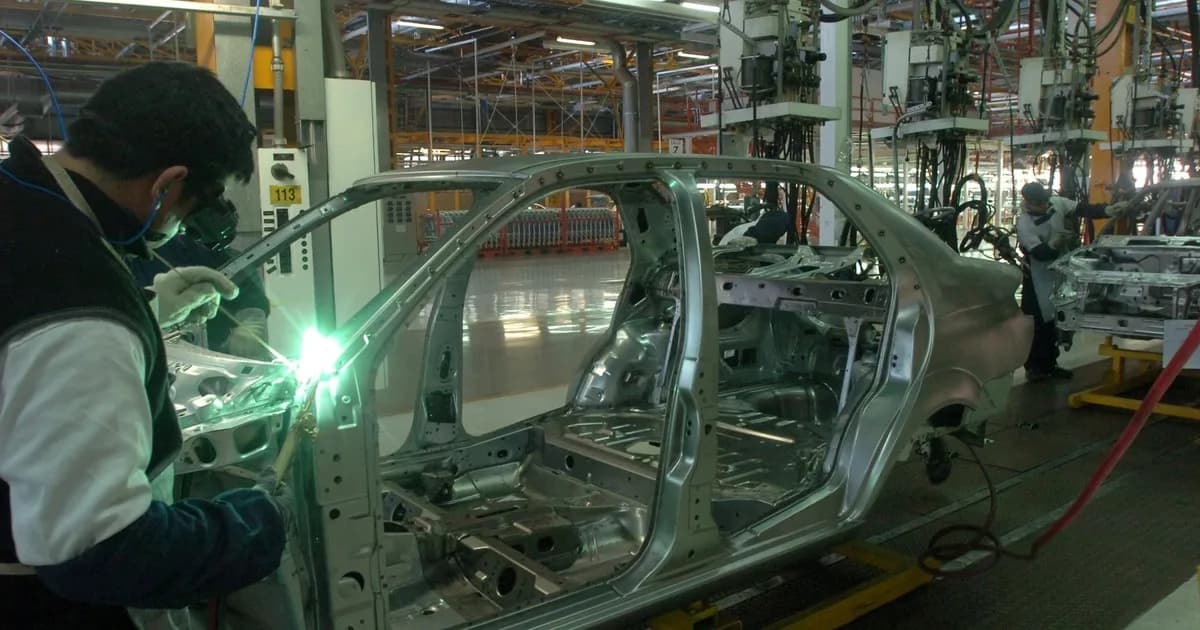 La actividad económica cayó 2,9% en julio, el mayor retroceso mensual en seis años