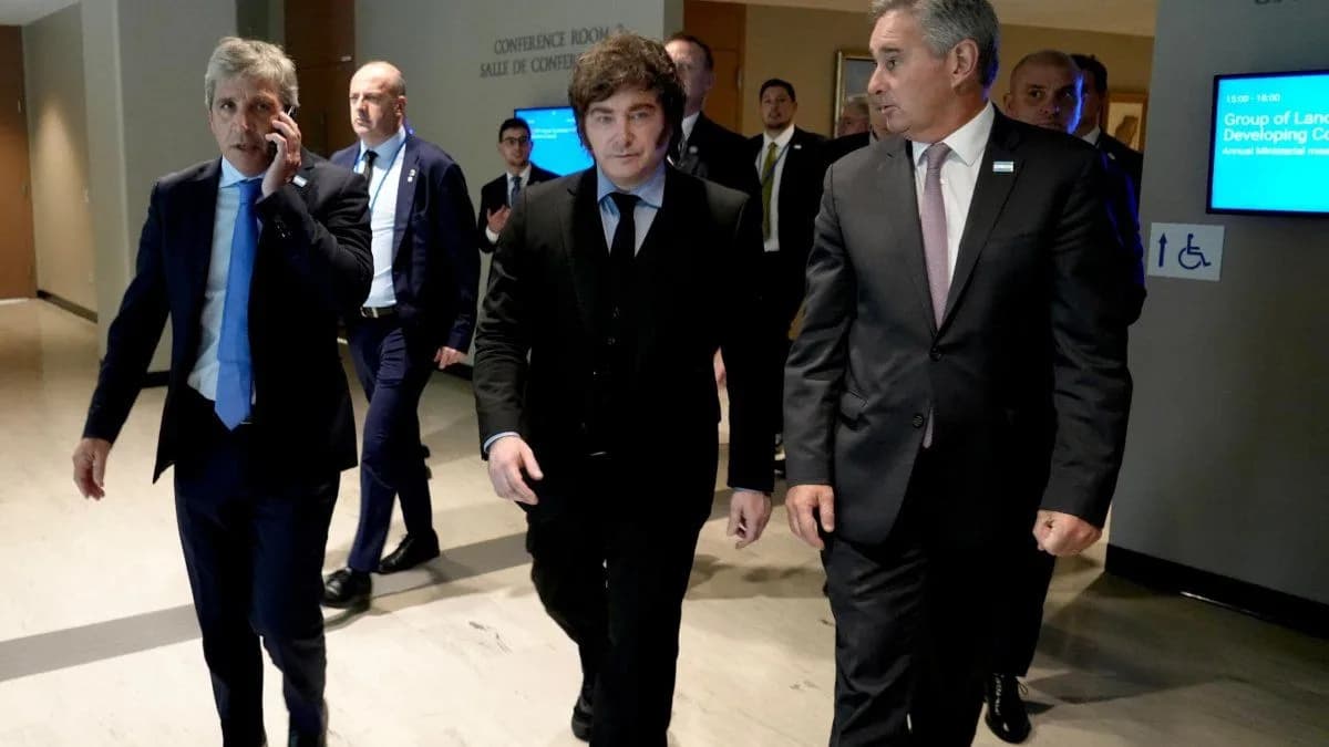 Javier Milei regresa de Nueva York sin la foto con Donald Trump y pone la mira en París