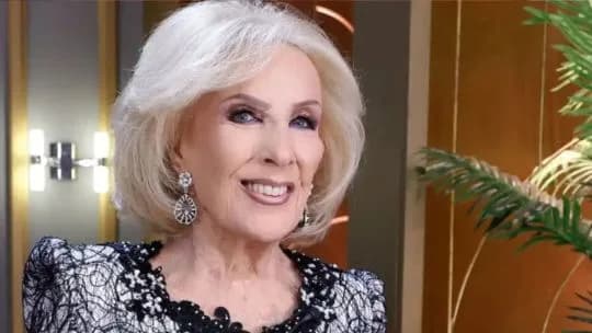 Mirtha Legrand "evoluciona favorablemente" de su cuadro respiratorio, pero seguirá internada