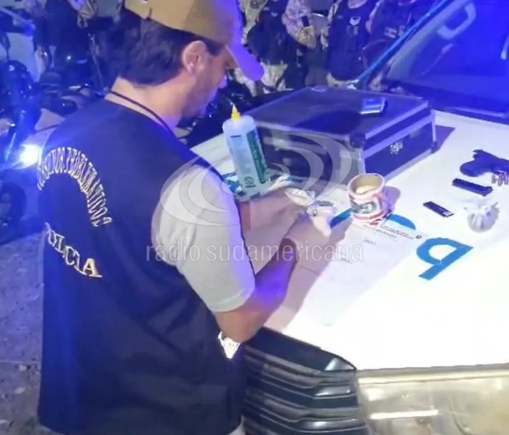 Cayó al boliche con una pistola y bochas de drogas: fue arrestado