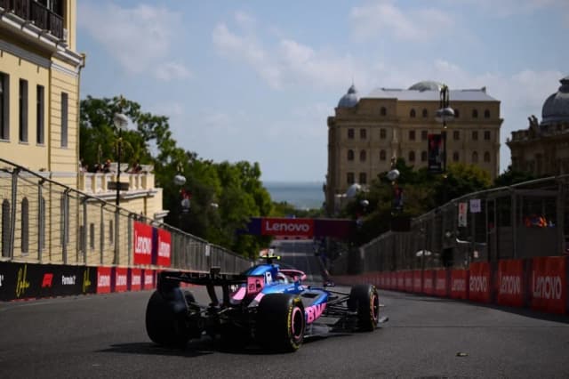 Colapinto generó un fuerte choque y debió abandonar en el GP de Azerbaiyán