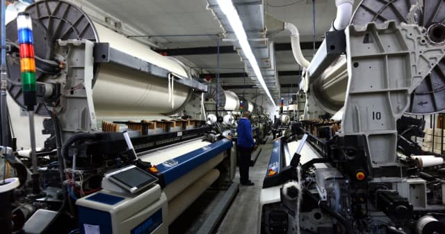 ¿Es posible fabricar toallas en la Argentina?: la historia de tres amigos que van contra la corriente