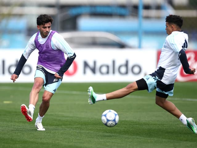 El presente de Santiago Simón, el ex River que sorprendió en la lista de Scaloni