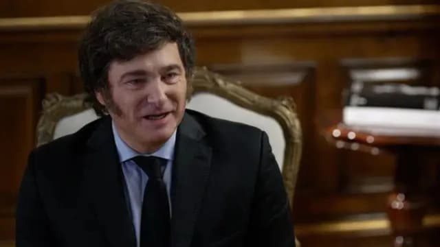 Javier Milei negó el riesgo de recesión, habló de una "desaceleración" y garantizó el financiamiento hasta fines del 2027