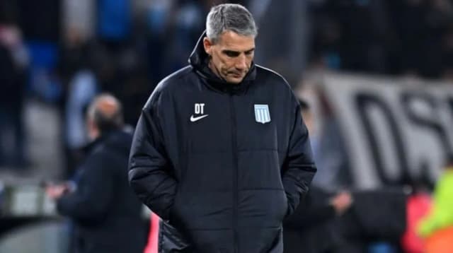 Tras la derrota ante Boca, Vojvoda dejó de ser DT de Racing