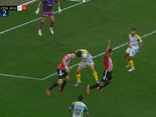 Salieron los audios del VAR de la final de Estudiantes y Rosario Central por la Supercopa Internacional