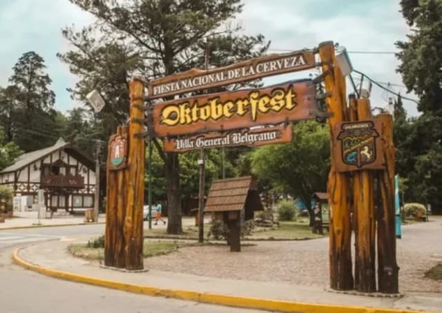 Buscan voluntarios para el Oktoberfest: alojamiento gratis y 3 días libres