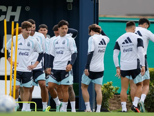 A qué hora juega hoy la Selección Argentina vs. Bolivia y por dónde se puede ver EN VIVO el partido