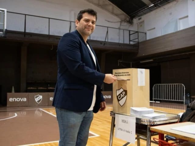 El presidente de Platense, con la guardia alta antes del partido frente a Estudiantes: “Siento que quieren condicionar al árbitro”