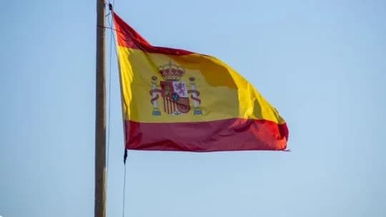 “La vivienda por las nubes y los salarios por el piso”: en RDC explicaron el trasfondo de los acampes de inquilinos en España