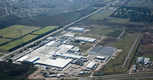 Toyota obtuvo el primer RIGI para una automotriz e invertirá US$ 1.300 millones para fabricar vehículos eléctricos