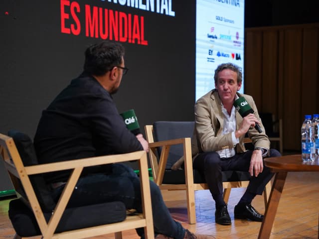 Ignacio Villarroel, en el Olé Summit: "Hoy, los estadios del mundo se referencian con el Monumental" y el techado