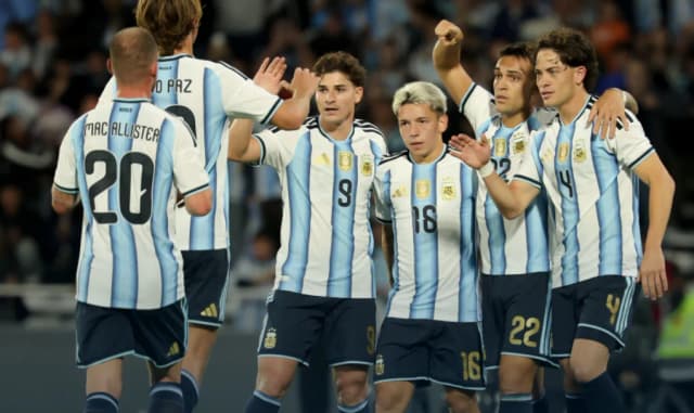 Show de la Scaloneta en Córdoba: goleó 4-0 a Bolivia en el primero de los tres amistosos que disputará en el país