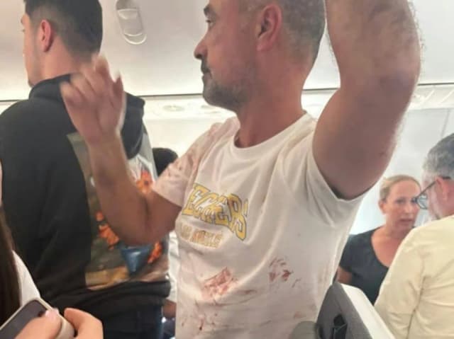 Flydubai suspendió todos sus vuelos desde y hacia Israel tras el atentado