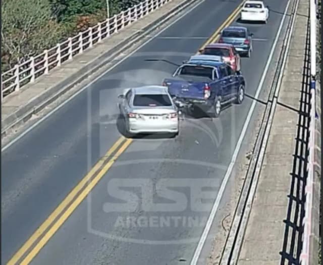 Video: así fue el choque en cadena que causó demoras en el Puente