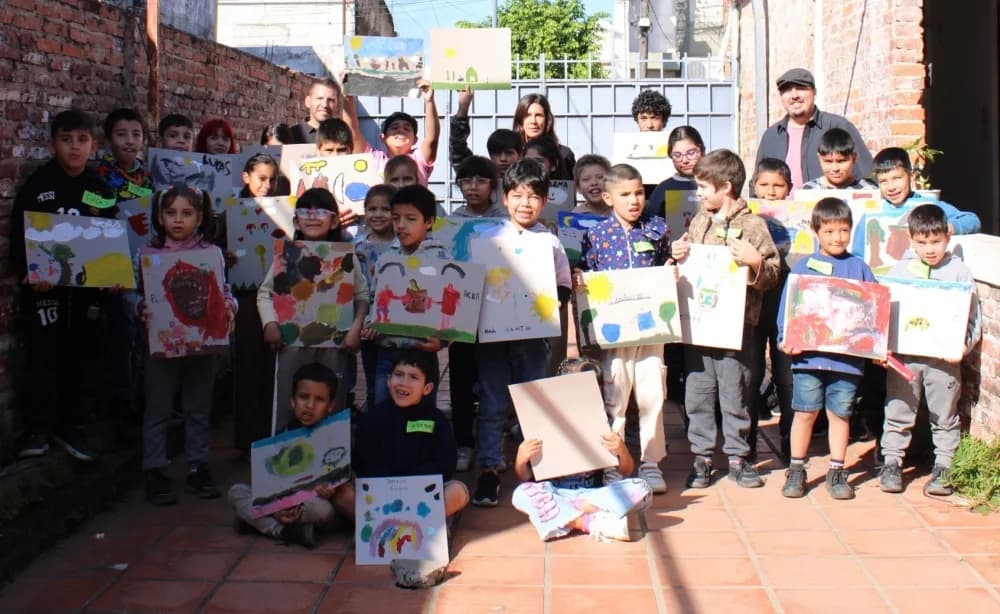 Ñande Arte llevó Pinceladas que Incluyen a niños y adolescentes