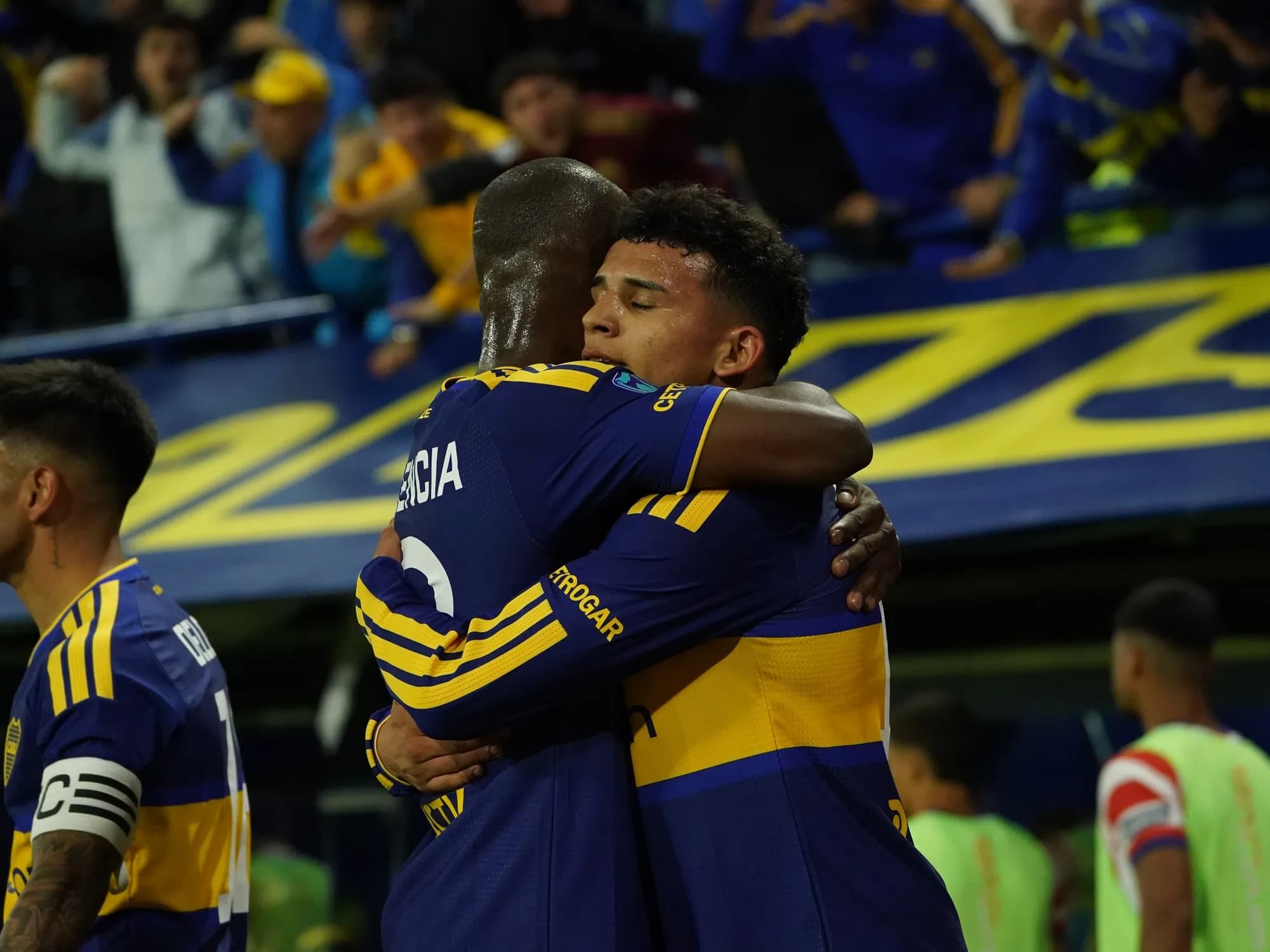 Vasco inmobiliario: por qué el DT de Boca quiere mudar al pibe Flores a Puerto Madero