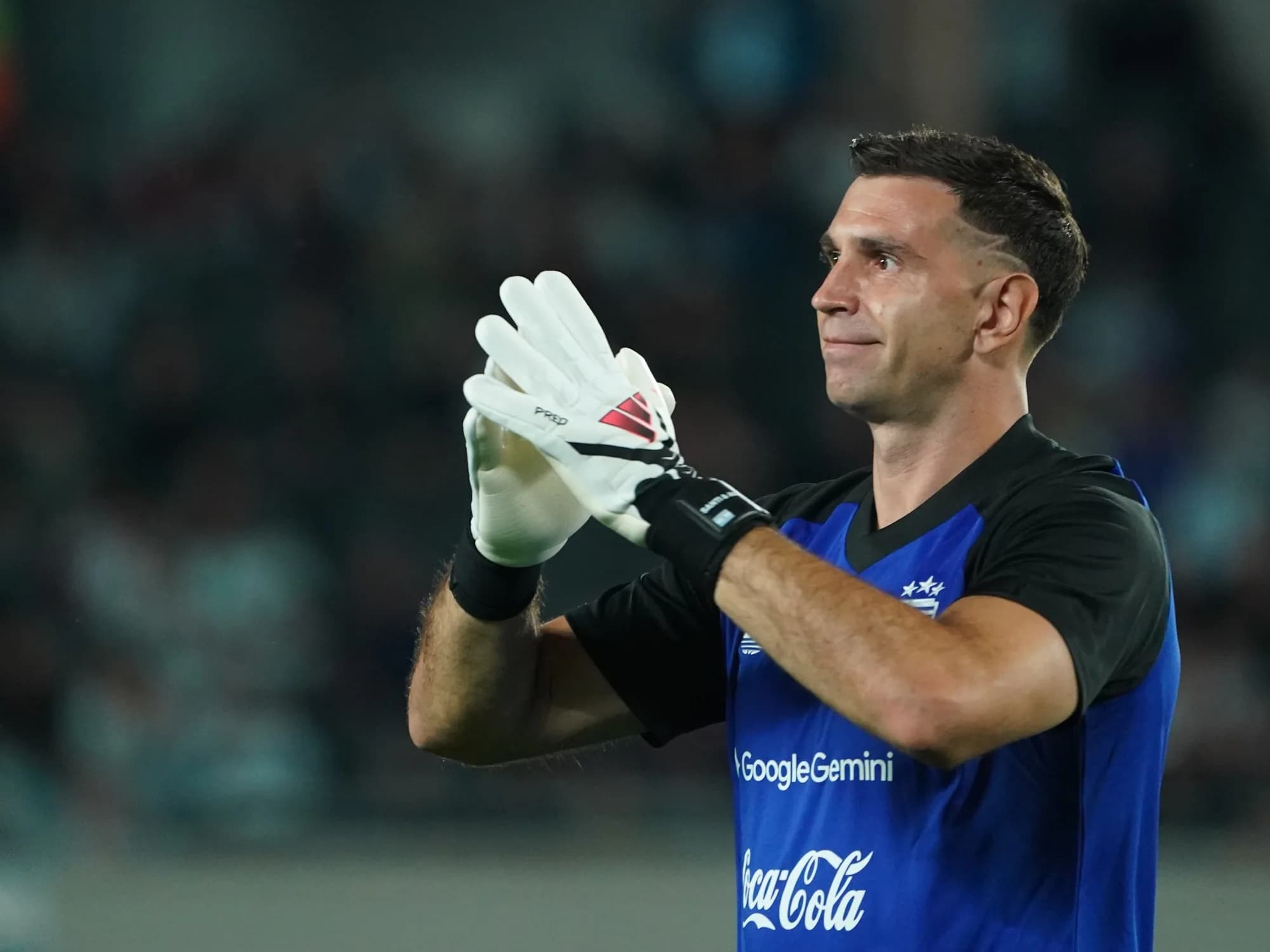 Dibu Martínez, a Olé sobre Messi: "Trataremos de mimarlo en lo poco que le queda"