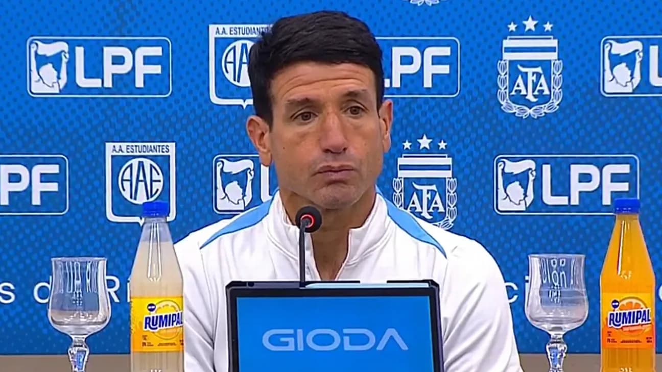 Chirola Romero, tras el triunfo de Racing: "No es poco ganar después de un golpe tan duro"