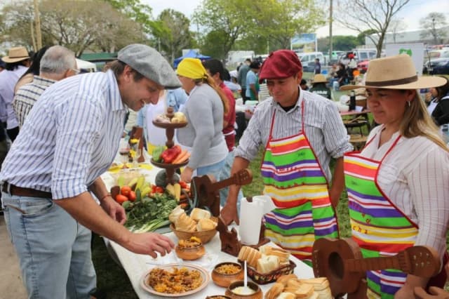 Riachuelo vivió una multitudinaria Fiesta Provincial del Guiso de Arroz