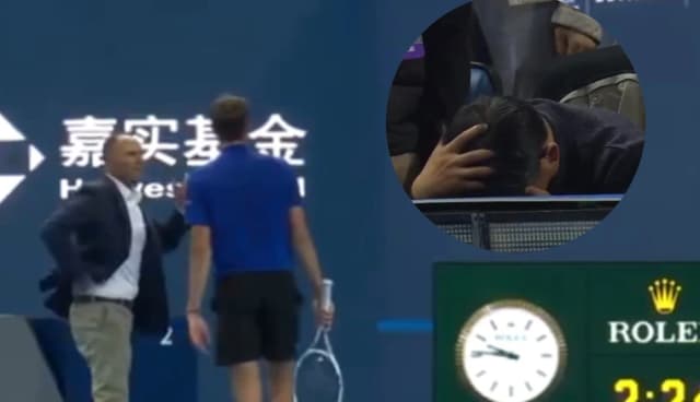 Medvedev fue descalificado tras pegarle un pelotazo a un espectador: Djokovic pasó a la final
