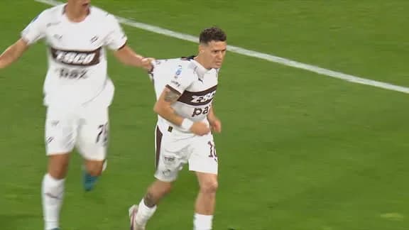 En la primera no, en la segunda sí: Merlini empató rápidamente ante Vélez