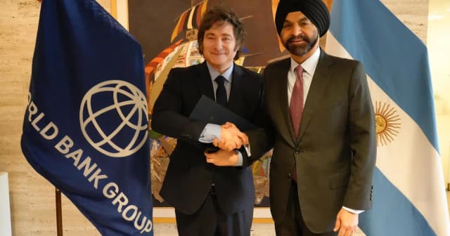 El Banco Mundial volvió a reducir la proyección de crecimiento para la Argentina, a la mitad de lo previsto en enero