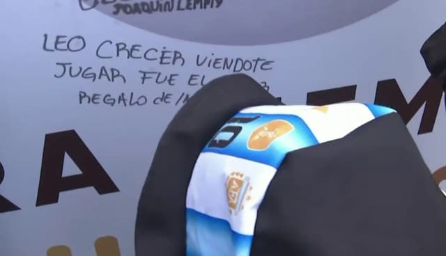 Gracias, Messi: los mensajes en el Fan Fest para Leo