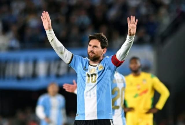 Argentina le ganó a Benín 3-0 con un gol de Messi en su despedida