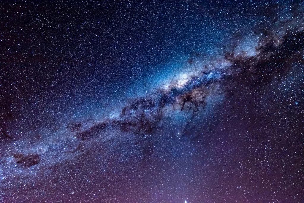 Han simulado el amanecer cósmico con un detalle sin precedentes. El resultado parece un salvapantallas de otro Universo