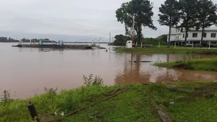 Monitoreo permanente ante las crecidas de los ríos Paraná y Uruguay