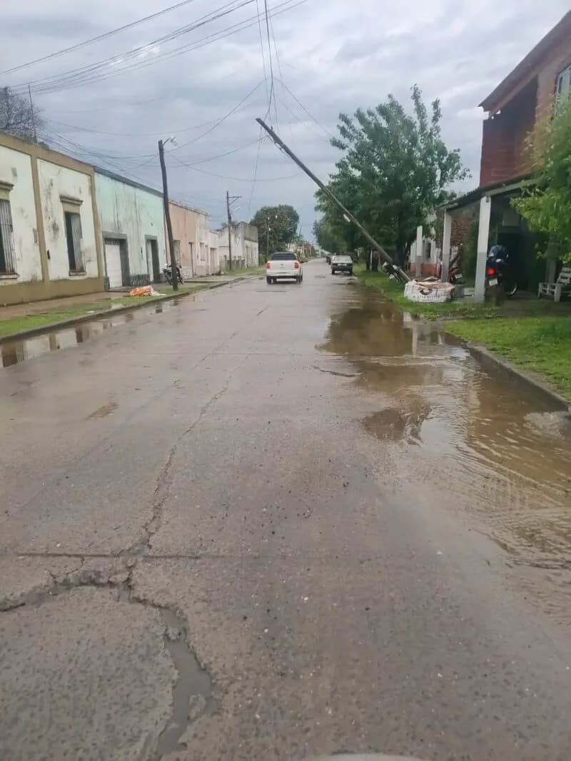 Fuerte temporal con ráfagas de hasta 100 km/h provocó serios destrozos en Curuzú Cuatiá