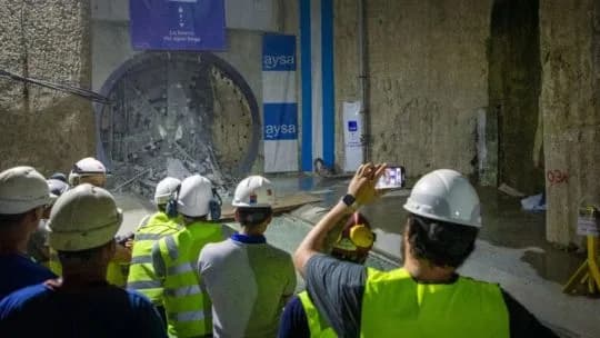 AySA volvió a manos privadas: el consorcio encabezado por Rowing S.A. será el nuevo dueño tras ofertar u$s340,2 millones