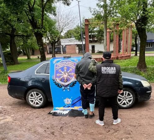 Secuestran cocaína, dinero y un auto: Un hombre fue demorado