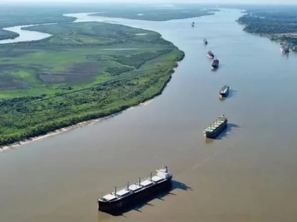 El transporte fluvial como alternativa: Corrientes y Misiones podrían ahorrar US$355 millones en logística