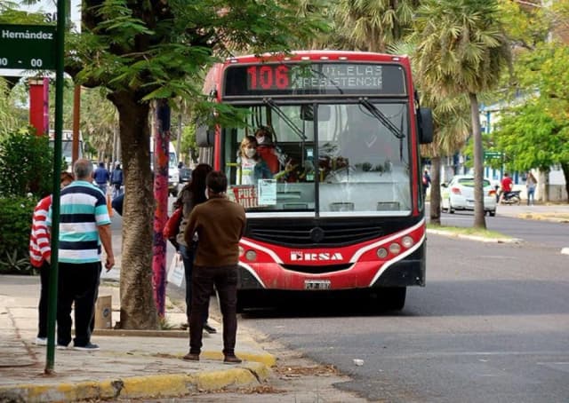 Suspenden el paro de colectivos en Corrientes tras el pago de salarios