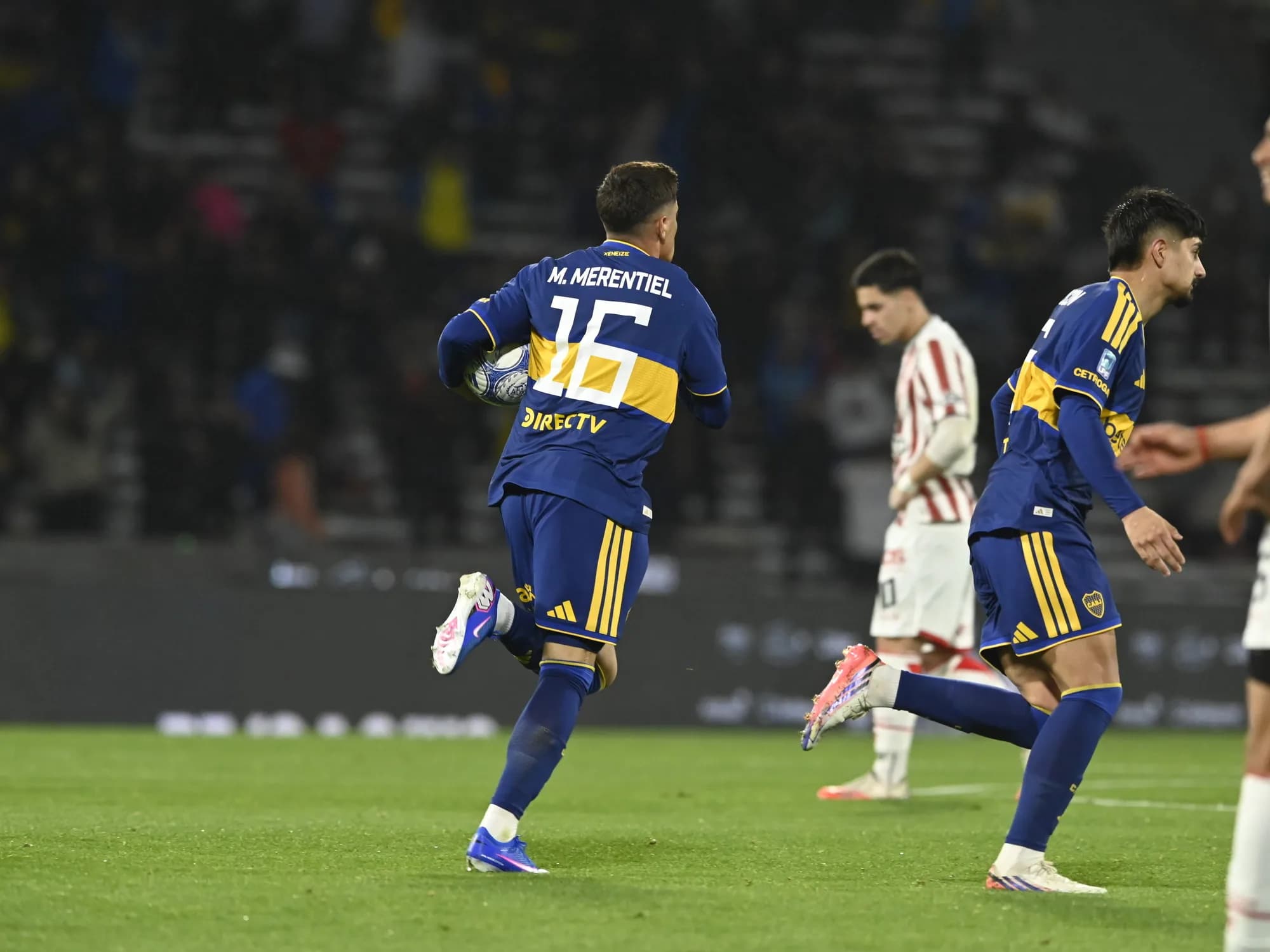 Video: otro gol de Merentiel, en la primera pelota que tocó tras su ingreso
