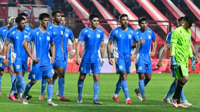 Estudiantes de Río Cuarto, contra las cuerdas: qué tiene que pasar para que consume su descenso en el Monumental