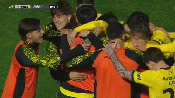 ¡Juega el Halcón! Pérez amplió la ventaja de Defensa en Santa Fe