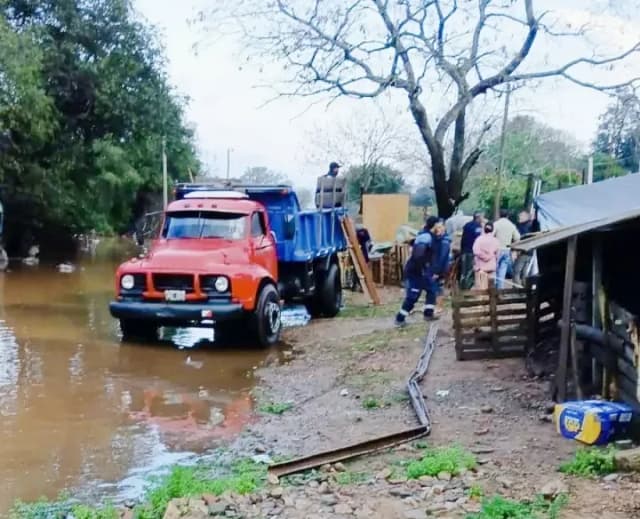 La creciente obligó a evacuar a más de 30 personas en Paso de los Libres