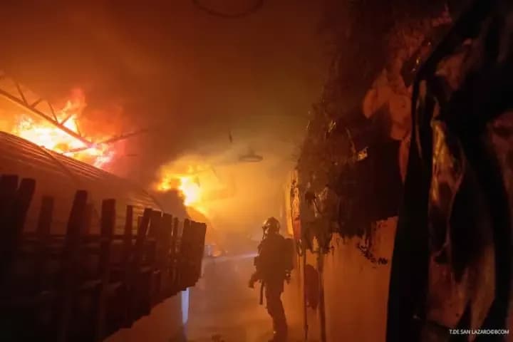 Un incendio destruyó Enfants Rouges, el mercado cubierto más antiguo de París