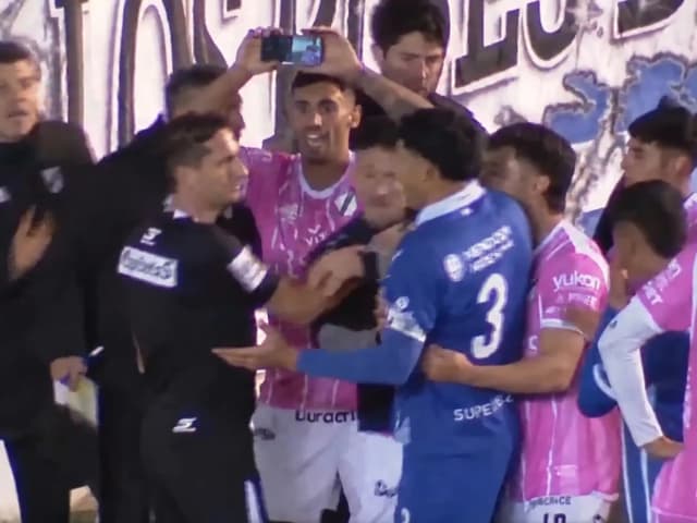 Nicolás Lamolina tras el escándalo en All Boys - Godoy Cruz: "Hice un esfuerzo muy grande para que no se me acercaran con el celular"