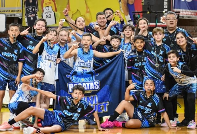 Regatas campeón de La Liga Federal Formativa de Mini Mixto