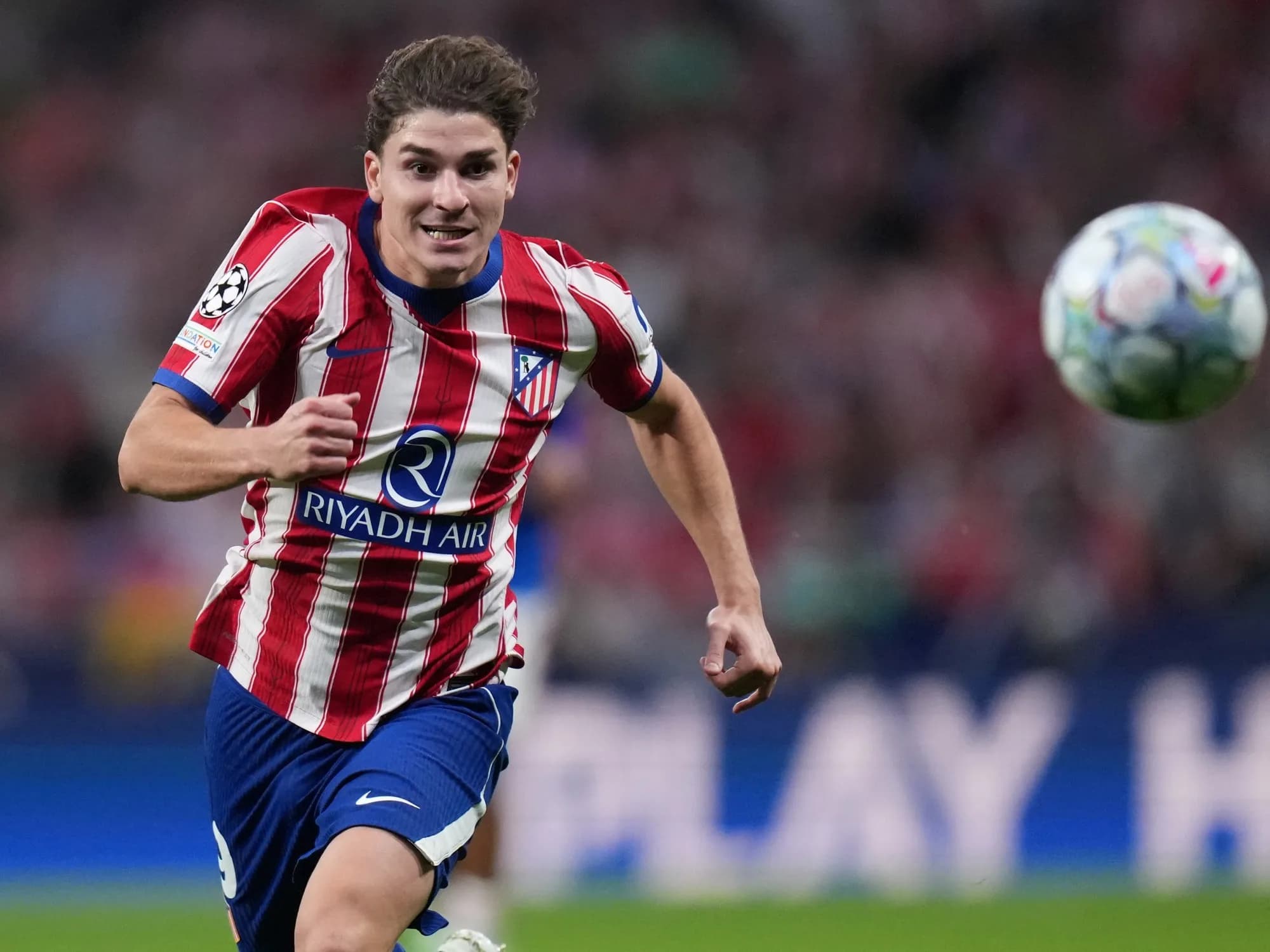 Las reacciones de los hinchas del Atlético de Madrid con Julián Álvarez y la respuesta de Diego Simeone