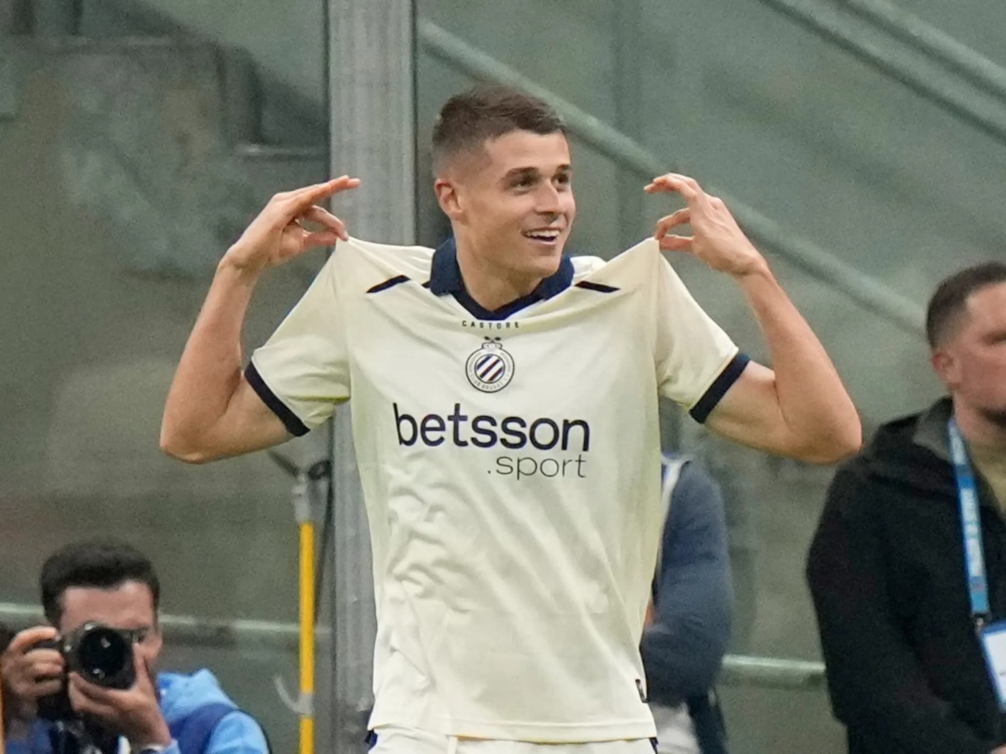 El jugador con raíces argentinas que le metió tres goles al Inter de Lautaro Martínez